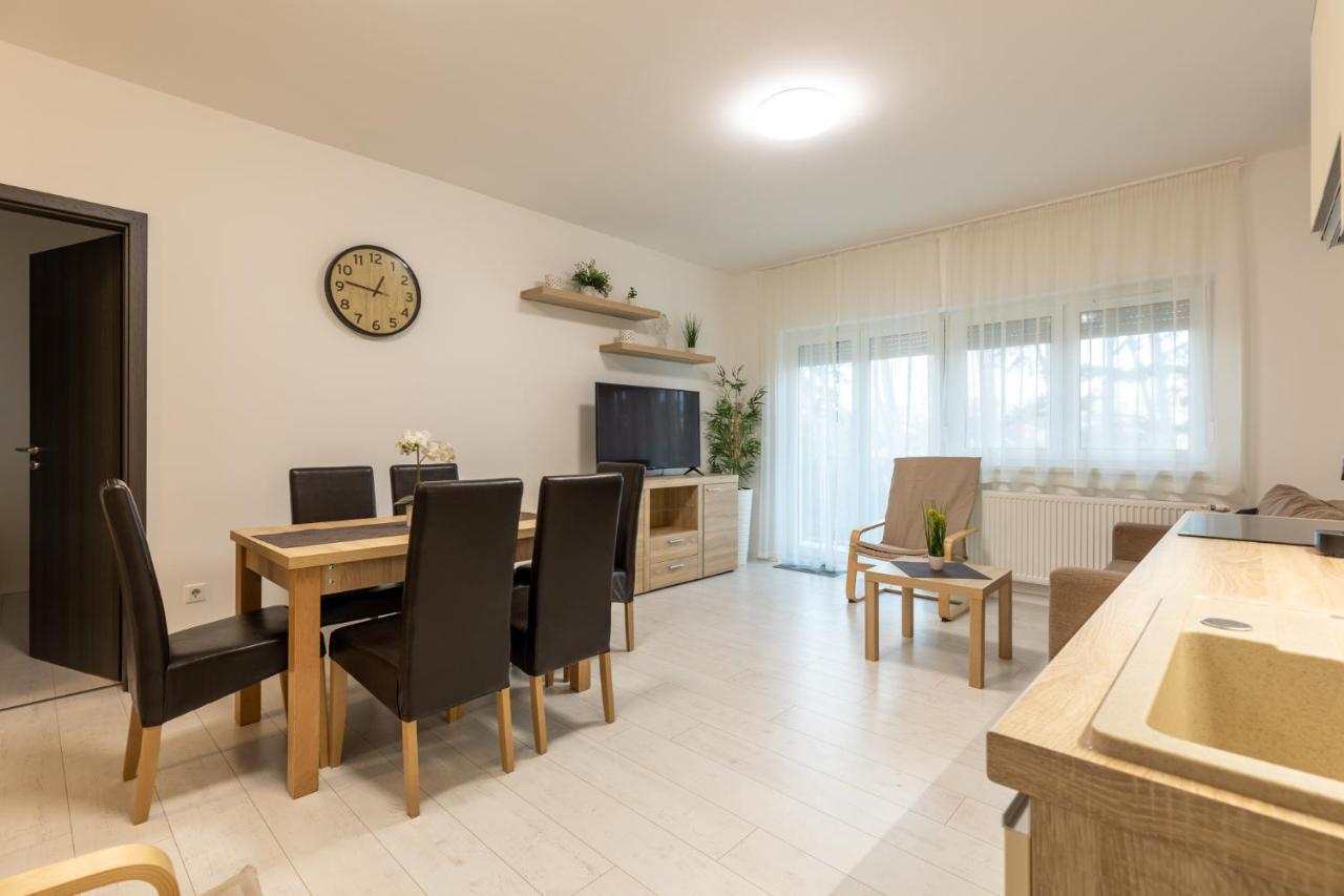 Leda Apartmanok By Bltn Siofok Exterior photo