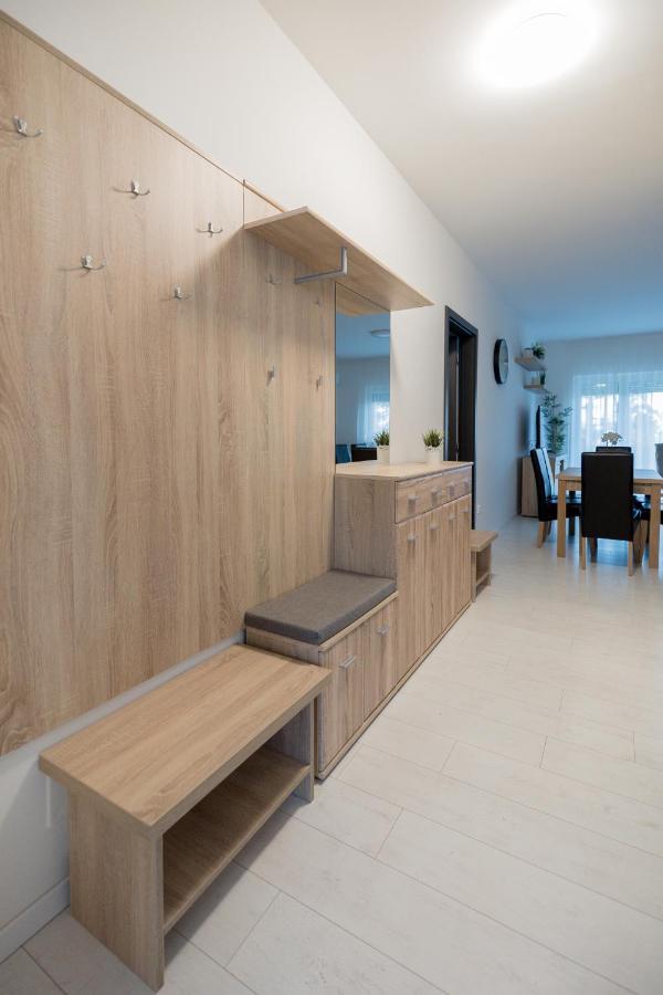 Leda Apartmanok By Bltn Siofok Exterior photo