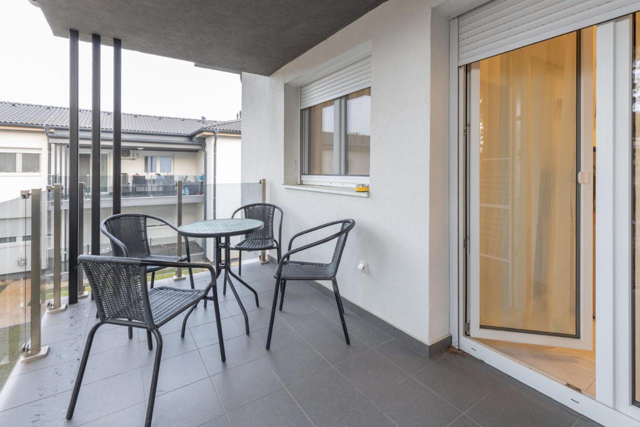 Leda Apartmanok By Bltn Siofok Exterior photo