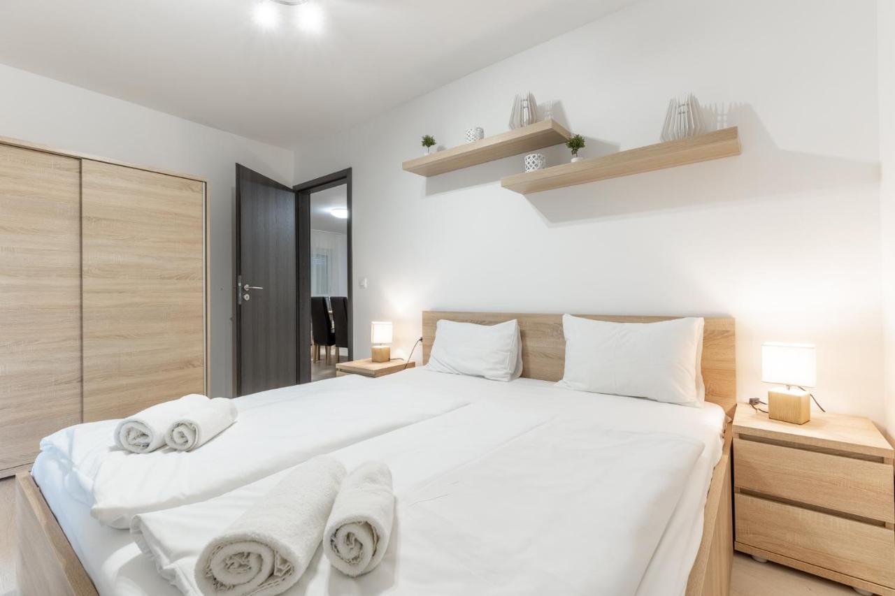Leda Apartmanok By Bltn Siofok Exterior photo